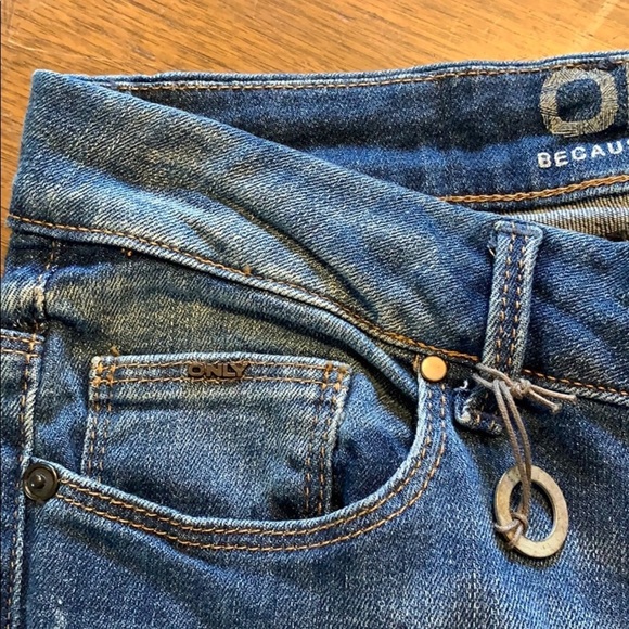 Only flare high-rise some distress jeans 25 or 26 - Picture 2 of 6